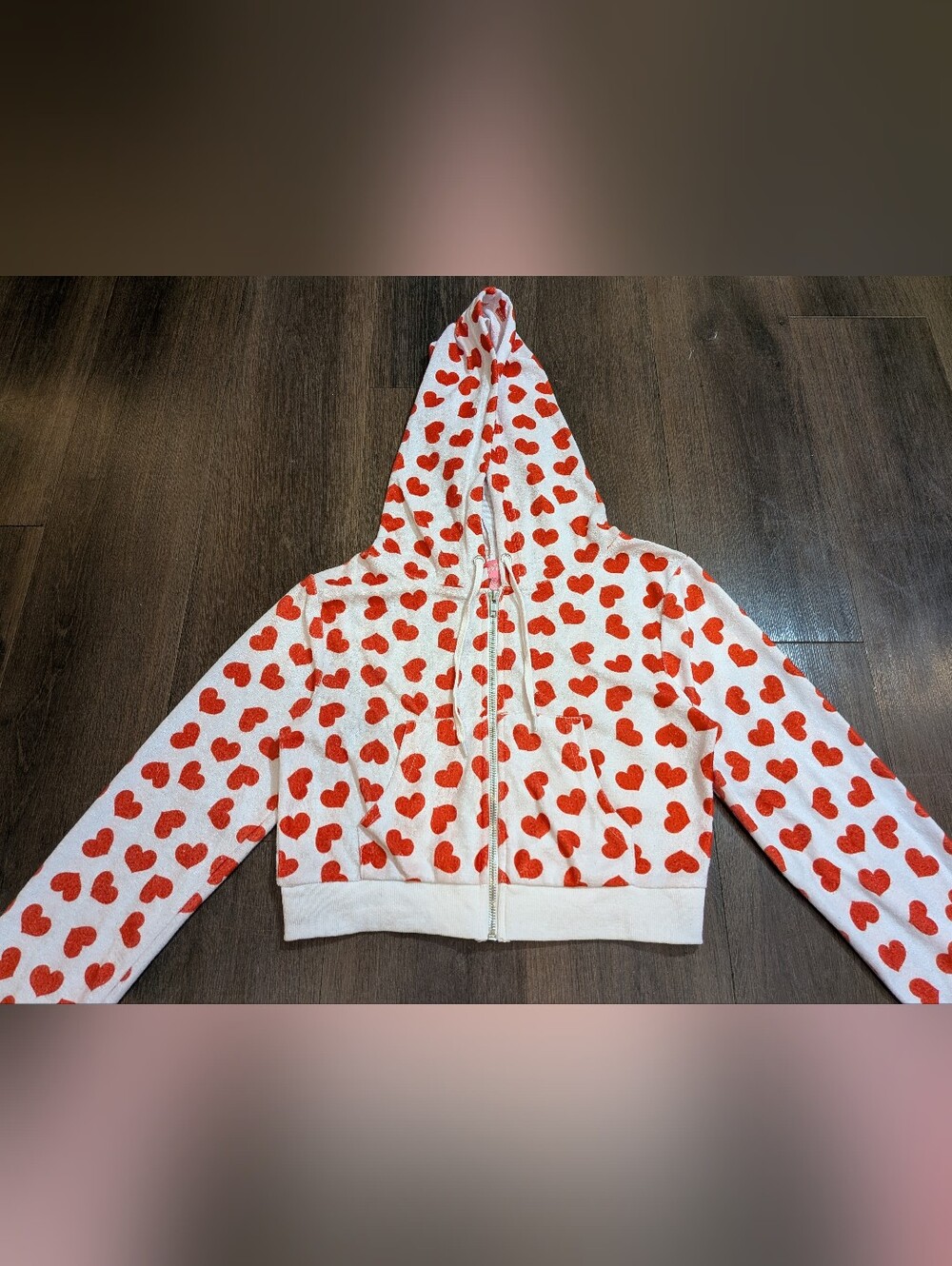Sugar Thrillz sz. M heart print hoodie